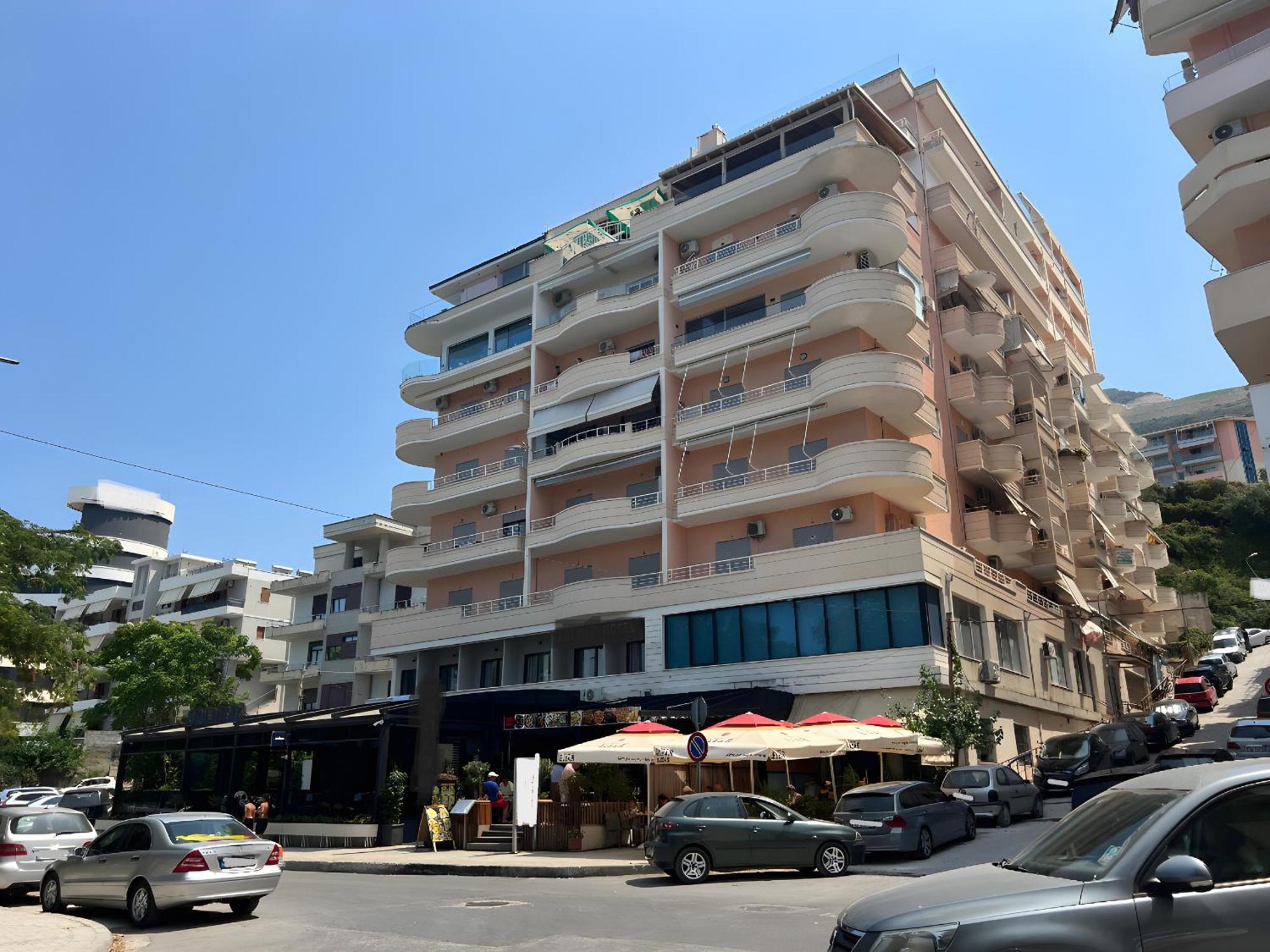 Teo'S Deluxe Studios Vlorë Exterior foto